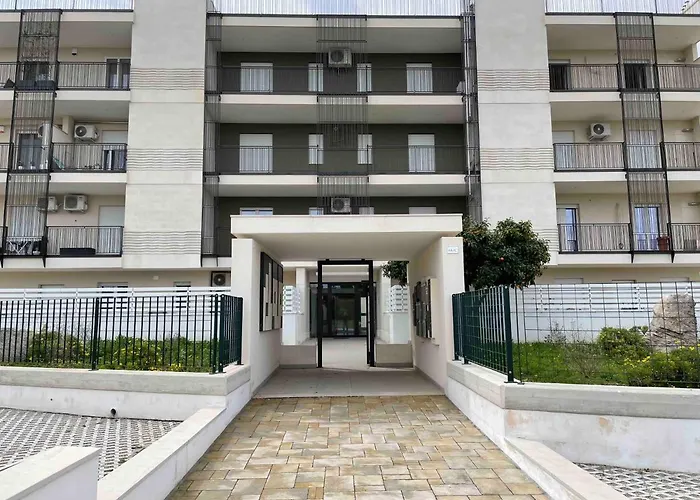 Lecce Parkside Apartment