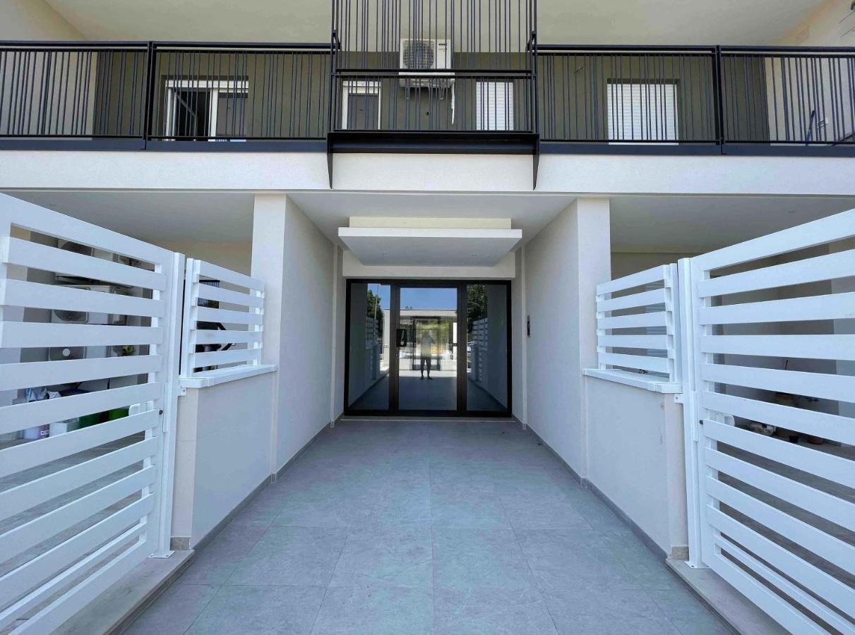 Parkside Apartment *